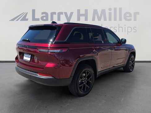 New 2026 Jeep Grand Cherokee Altitude AWD/4WD image 5