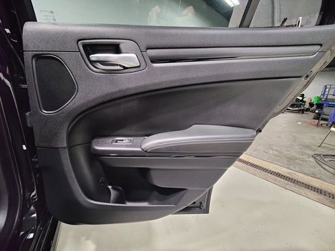 Used 2015 Chrysler 300 S w/ 300S Premium Group image 15