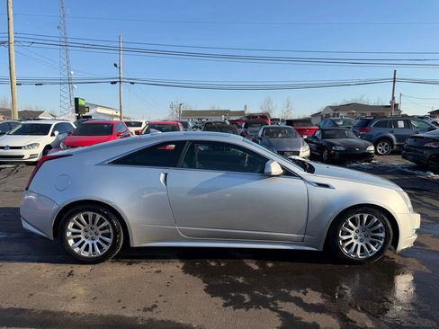 Used 2011 Cadillac CTS Premium image 2