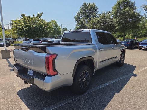 Used 2024 Toyota Tundra Platinum AWD/4WD image 3