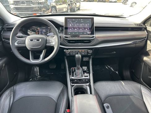 Certified 2022 Jeep Compass Trailhawk w/ Sun and Sound Group AWD/4WD image 32