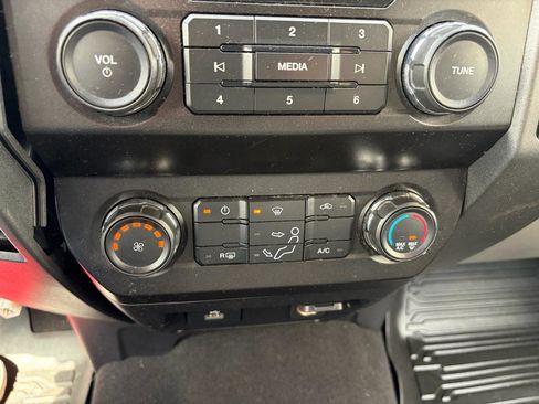 Used 2021 Ford F250 XL w/ STX Appearance Package AWD/4WD image 32