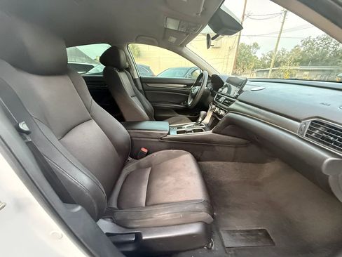 Used 2019 Honda Accord LX image 12