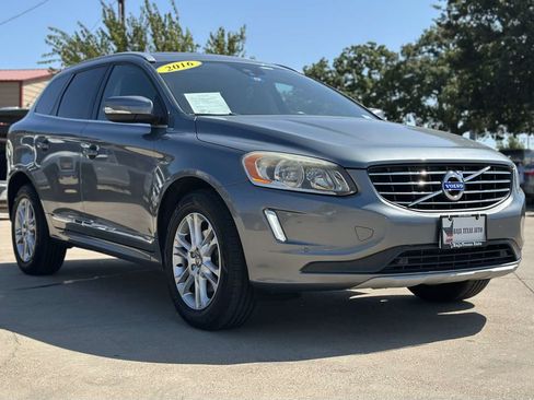 Used 2016 Volvo XC60 T5 Premier w/ Proximity Package FWD image 4