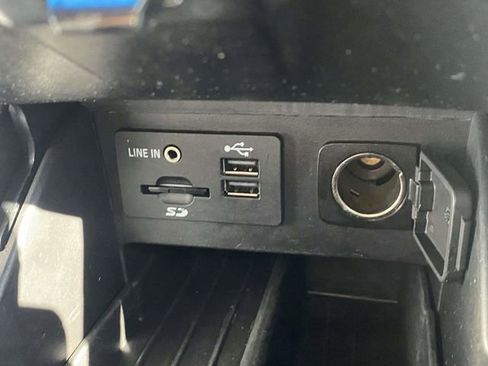 Used 2014 Ford Explorer Limited image 31