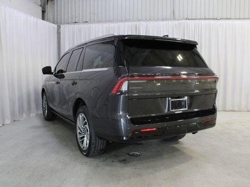 New 2026 Lincoln Navigator Reserve AWD/4WD image 23