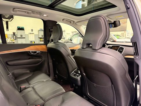 Used 2023 Volvo XC90 B6 Plus AWD/4WD image 26