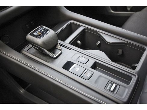 New 2026 Nissan Pathfinder S image 23