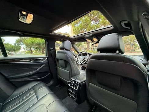 Used 2020 BMW 530i w/ Convenience Package RWD image 47