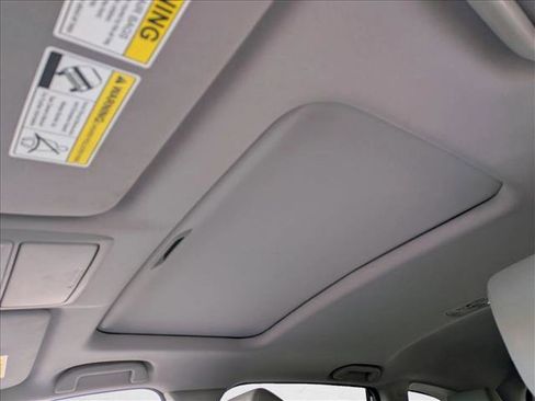 Used 2022 Honda CR-V EX image 16