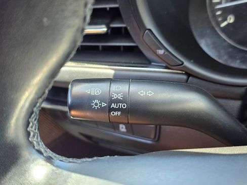 Used 2019 MAZDA MAZDA3 Sedan w/ Preferred Package FWD image 36
