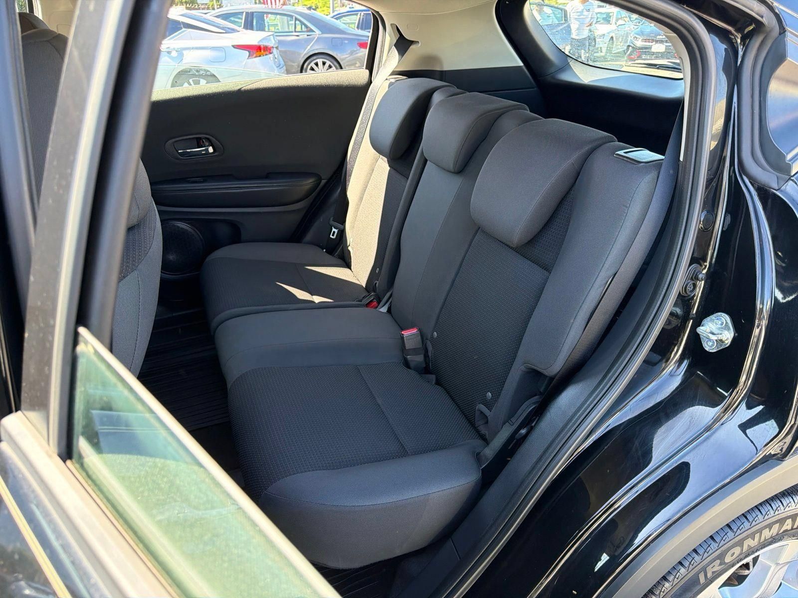 Used 2021 Honda HR-V LX image 21