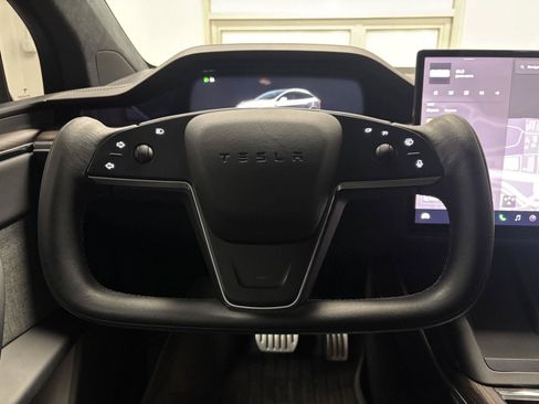 Used 2024 Tesla Model X AWD/4WD image 21