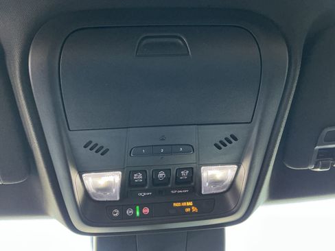 Used 2025 Cadillac XT4 Premium Luxury w/ Technology Package image 28