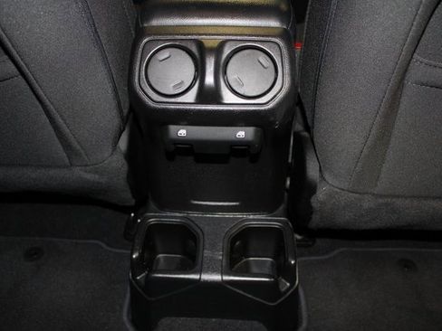 Used 2020 Jeep Wrangler Unlimited Sport image 7