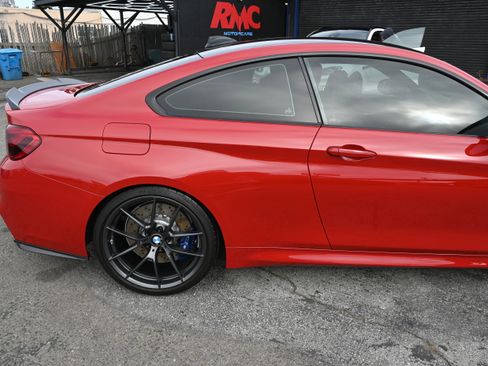 Used 2020 BMW M4 CS w/ Executive Package RWD image 11