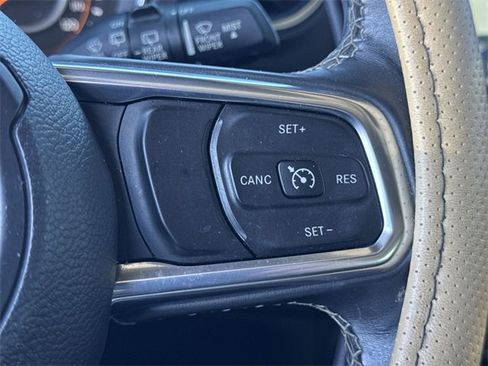 Used 2018 Jeep Wrangler Unlimited Sahara w/ Dual Top Group image 30