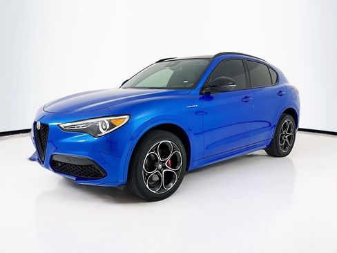 Used 2023 Alfa Romeo Stelvio Veloce AWD/4WD image 1