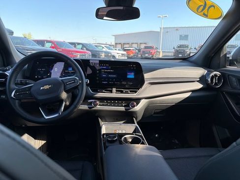 Used 2026 Chevrolet Equinox LT w/ Convenience Package II AWD/4WD image 15