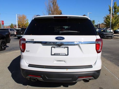 Used 2018 Ford Explorer XLT image 8