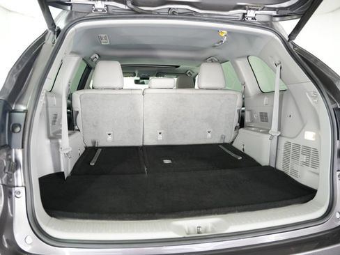 Used 2017 Toyota Highlander XLE AWD/4WD image 35