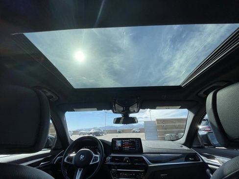 Used 2023 BMW M550i xDrive w/ Executive Package image 22