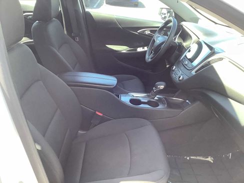 Used 2024 Chevrolet Malibu LT FWD image 15