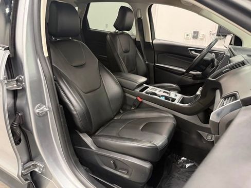 Used 2022 Ford Edge Titanium AWD/4WD image 33