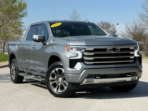 Used 2024 Chevrolet Silverado 1500 High Country w/ Z71 Off-Road Package image 2