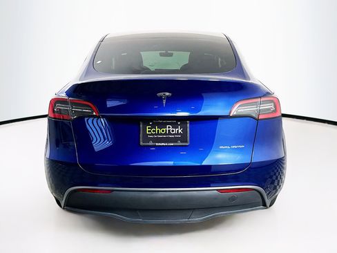 Used 2023 Tesla Model Y Long Range image 7