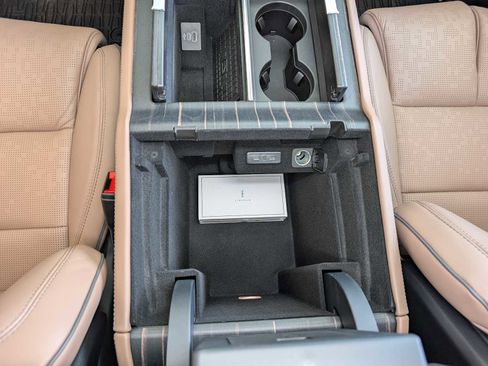 New 2026 Lincoln Navigator L Black Label AWD/4WD image 14