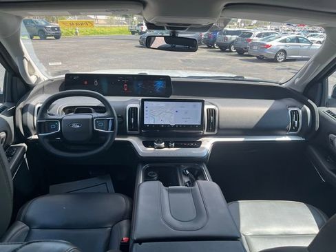 Used 2025 Ford Expedition Max Active image 36