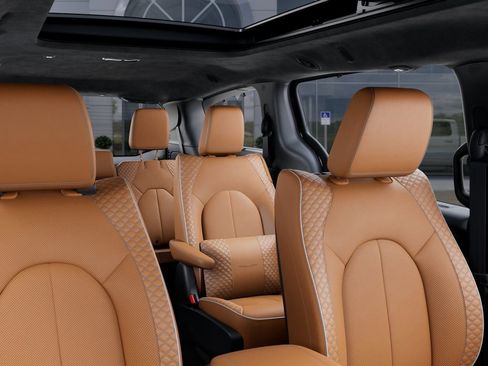 New 2026 Chrysler Pacifica Pinnacle image 27
