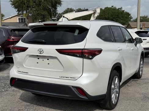 Used 2023 Toyota Highlander Limited AWD/4WD image 5