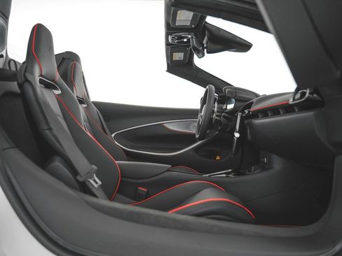 New 2025 McLaren Artura Spider image 36