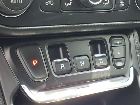 Used 2021 GMC Terrain SLT image 8