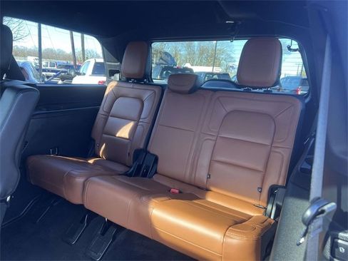 Certified 2021 Lincoln Navigator Reserve w/ Luxury Package image 13