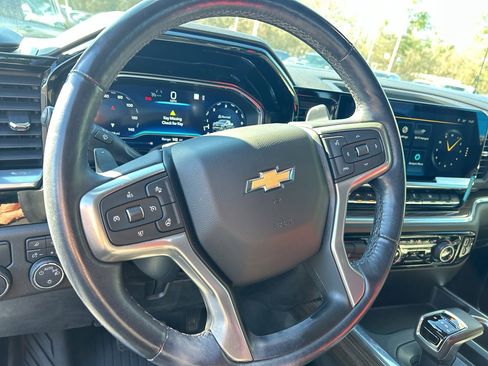 Used 2022 Chevrolet Silverado 1500 LT w/ All Star Edition Plus image 9