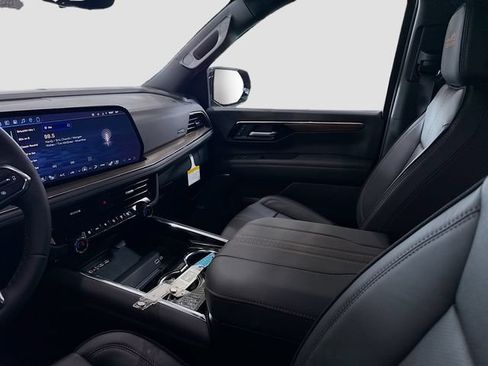 New 2026 Chevrolet Suburban High Country AWD/4WD image 26