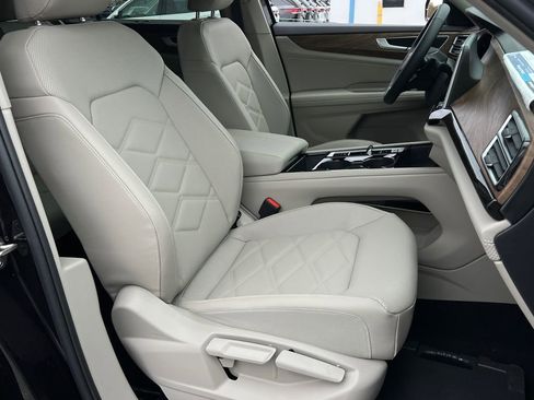 New 2026 Volkswagen Atlas SE image 10