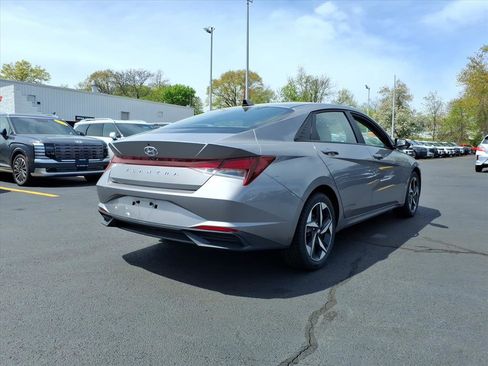 Certified 2023 Hyundai Elantra SEL w/ Convenience Package FWD image 5