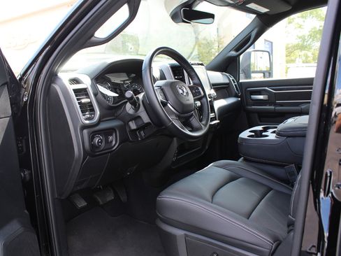 Used 2024 RAM 2500 Big Horn w/ Night Edition image 23
