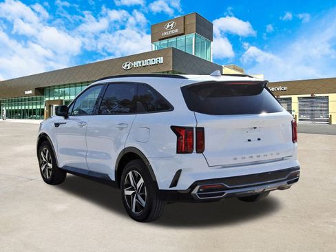 Used 2022 Kia Sorento S w/ Panoramic Sunroof Package image 8