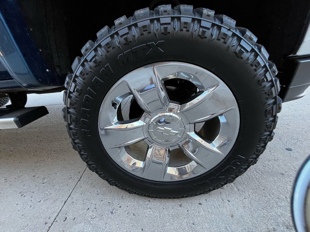 Used 2016 Chevrolet Silverado 1500 LT w/ All Star Edition AWD/4WD image 19