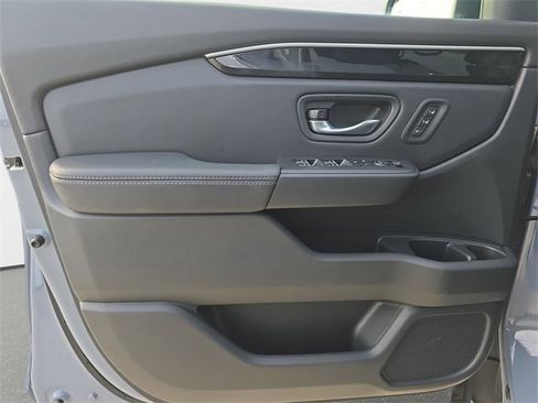 Used 2023 Honda Pilot Touring image 31