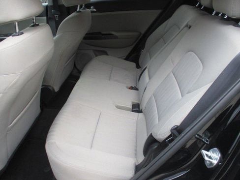 Used 2022 Kia Sportage LX image 11