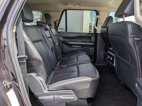 Used 2022 Ford Expedition Max XLT AWD/4WD image 30