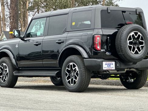 New 2025 Ford Bronco Outer Banks image 3