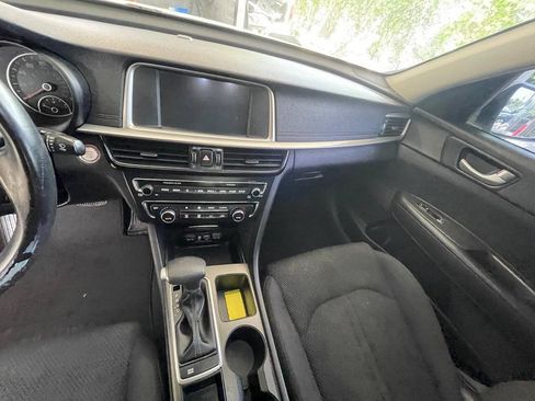 Used 2019 Kia Optima S FWD image 9