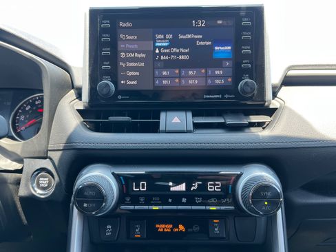 Used 2019 Toyota RAV4 XLE w/ Convenience Package AWD/4WD image 12